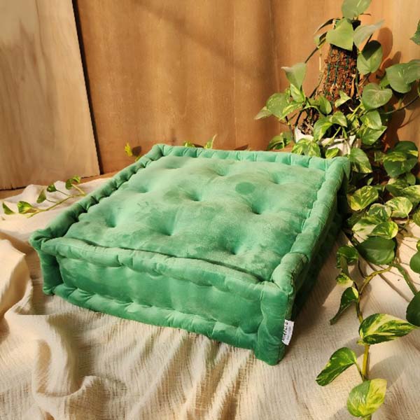 تشکچه کیکی مربع مخمل سبز