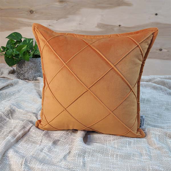 کوسن مخمل طرح لوزی آجری 1240