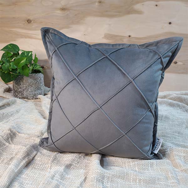 کوسن مخمل طرح لوزی طوسی 1221