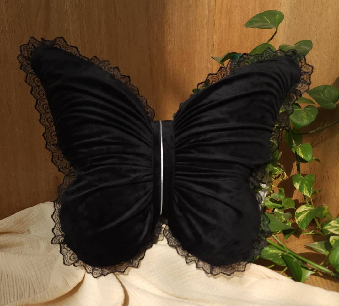 کوسن پروانه مخمل بوهو مشکی کد 7000